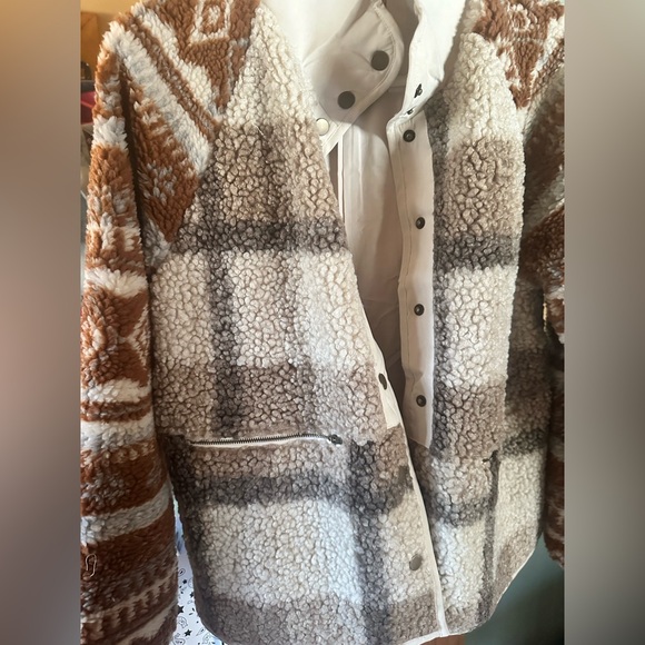 Mystree Sherpa Jacket - Picture 8 of 9